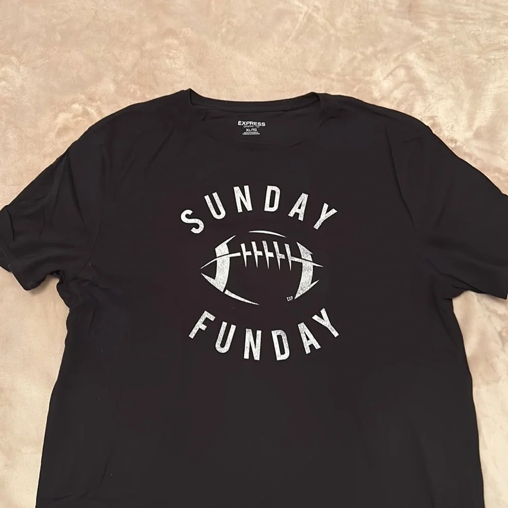 🔥Express t-shirt - Picture 1 of 2